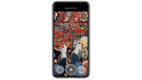 Gucci e Facebook: la moda diventa social. 